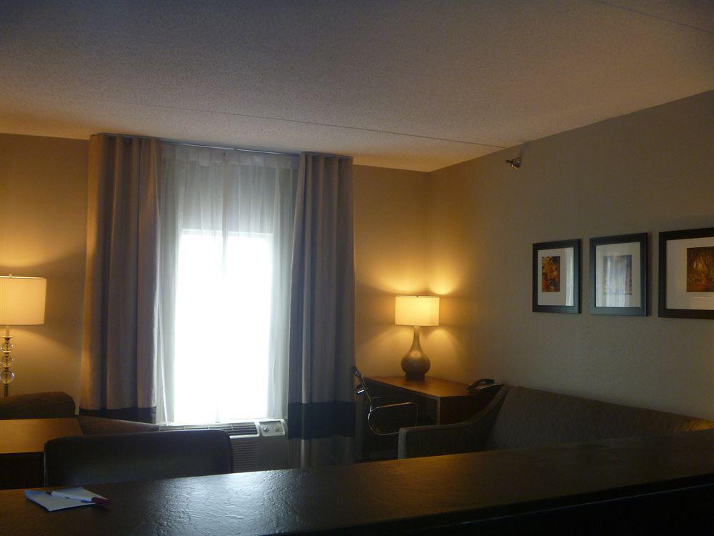 Comfort Suites Pineville - Ballantyne Area Exterior foto